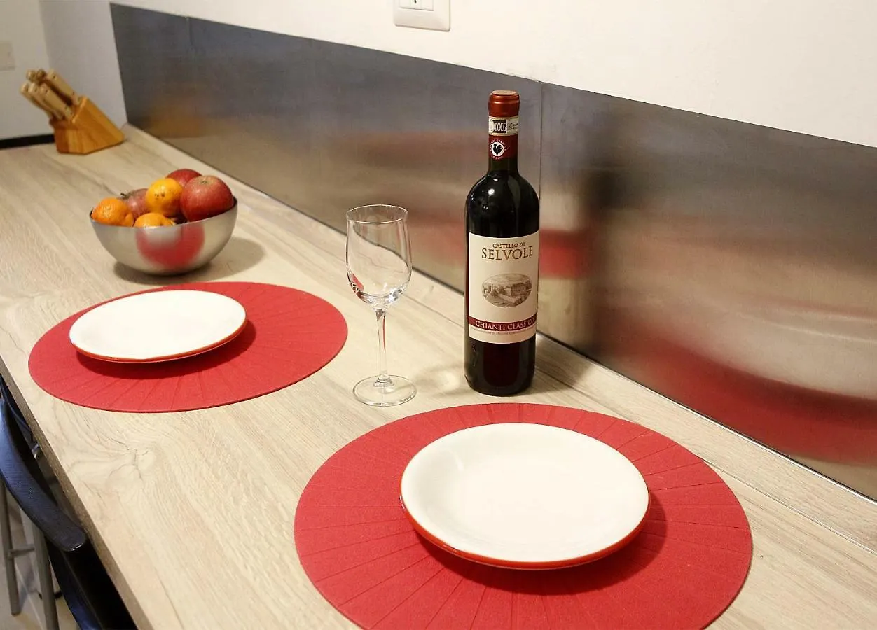 Twelveholly Apartment Firenze 0*,  Italia